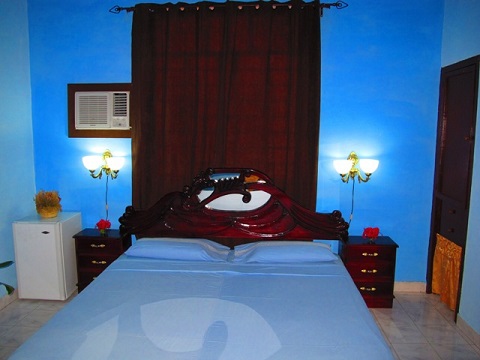 'Cascada Bedroom ' Casas particulares are an alternative to hotels in Cuba. Check our website cubaparticular.com often for new casas.
